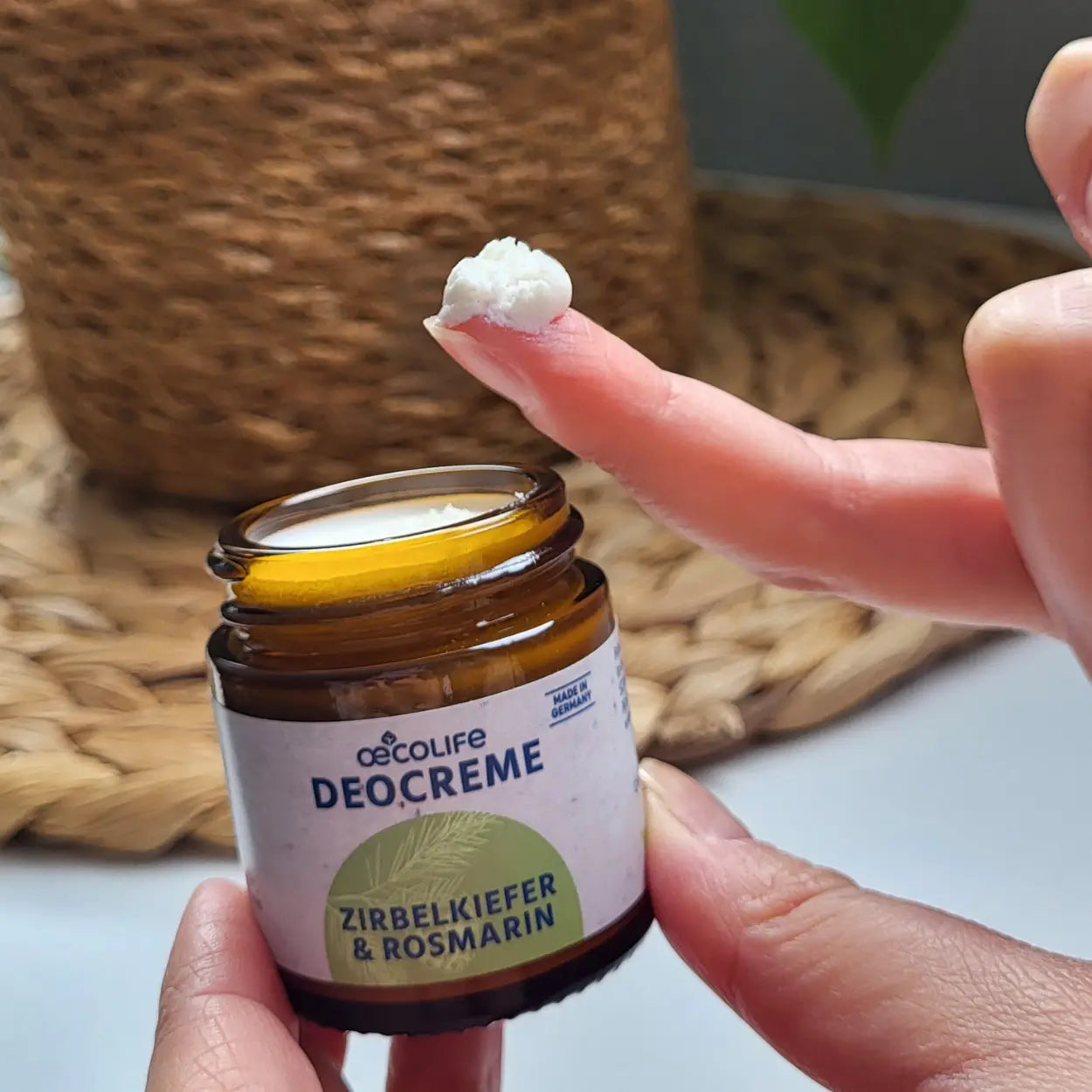 oecolife Deocreme Zirbenkiefer Content