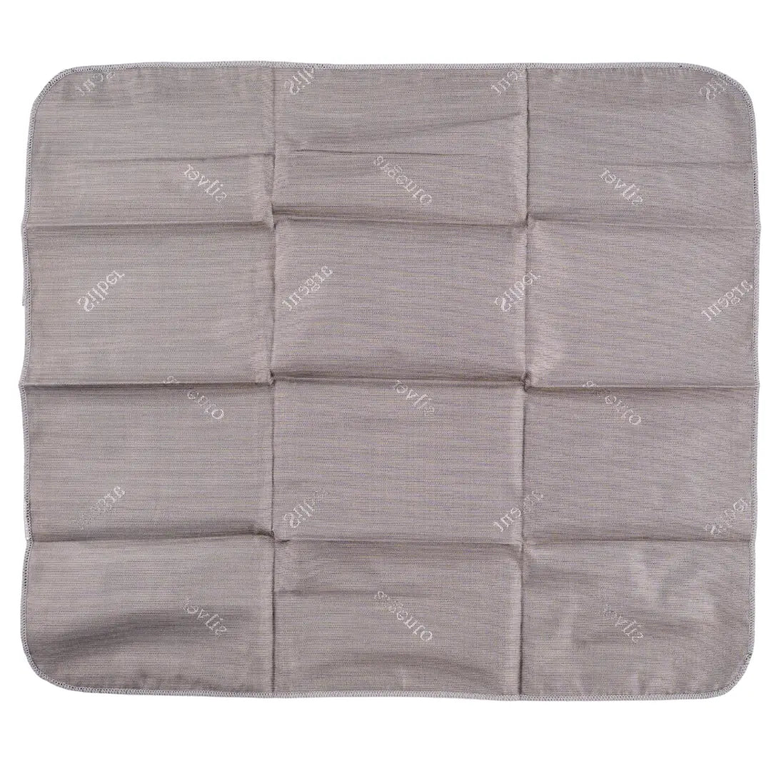 Silbertuch Produktbild ausgebreitet